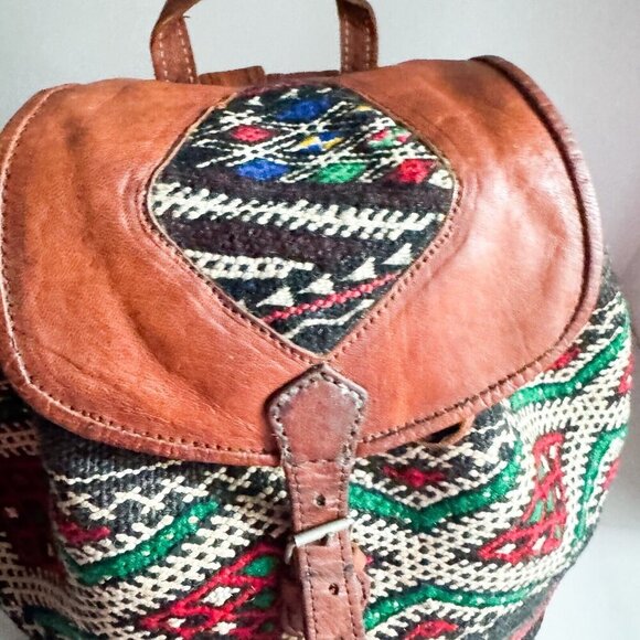 Vintage Handmade Ethnic Kilim Leather LArge Backpack - Picture 3 of 15